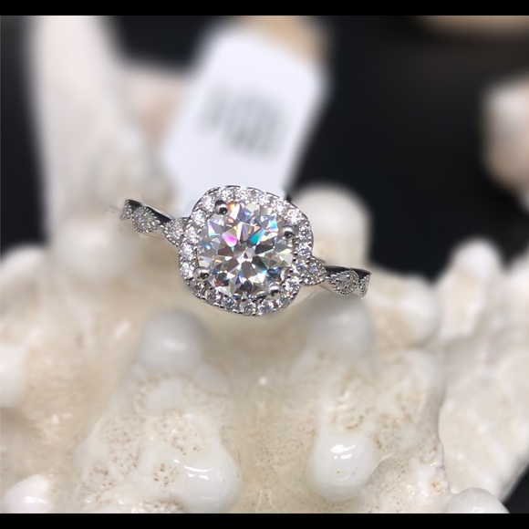 Moissanite ring set with certificate - Picture 9 of 16